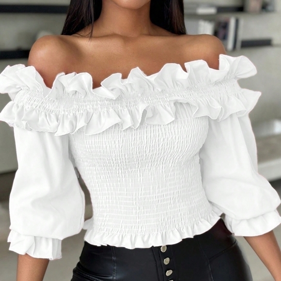 Off-Shoulder Long-Sleeved Blouse With Ruffle Hem - Picture 4 of 5